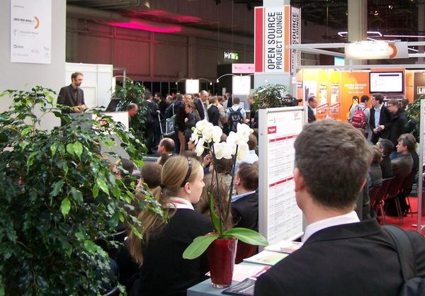 Always busy: The CeBIT Open Source Project Lounge.