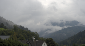 Figure 1: Without automatic image optimization, the original image will appear severely underexposed and low in contrast; this ensures that the structures in the brightest areas are preserved.